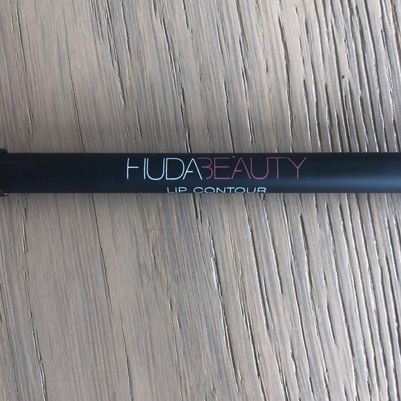 HUDA BEAUTY Makeup Huda Beauty Lip Linerlip Contour In Icon Poshmark
